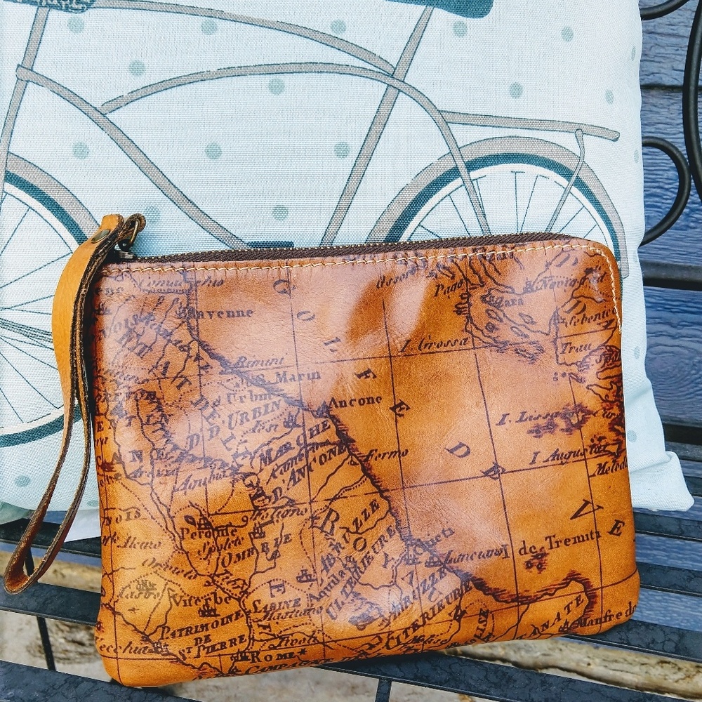 Patricia Nash leather clutch/wristlet